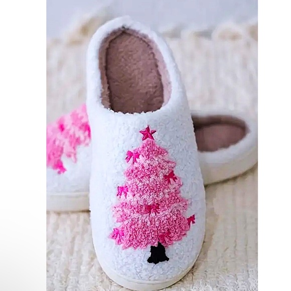Coming Soon! 🎀Zenana Cozy Christmas Tree Slippers - Picture 1 of 5